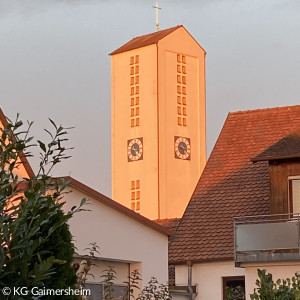 Kirche im Abendlicht